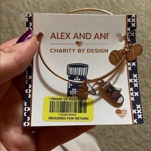 NWT alex and ani bracelet- Mitten in rose gold